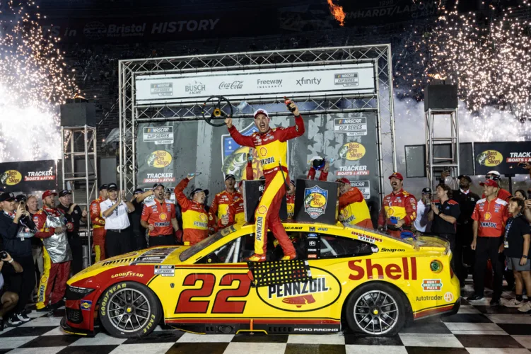 Joey Logano wins NASCAR race at Bristol as Carson Hocevar, Ryan Blaney fight afterward